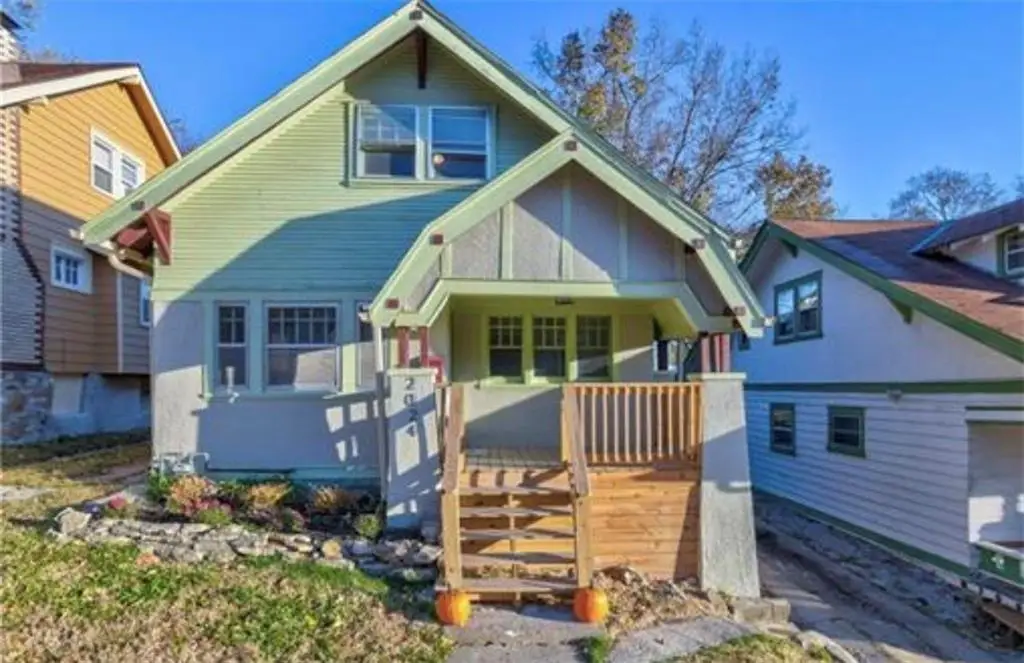 2024 E 48th Terrace, Kansas City, MO 64130 - #1