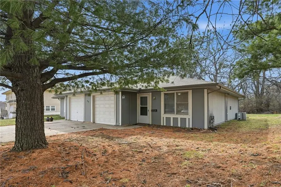 804 NE Banner Drive, Lees Summit, MO 64086 - #3