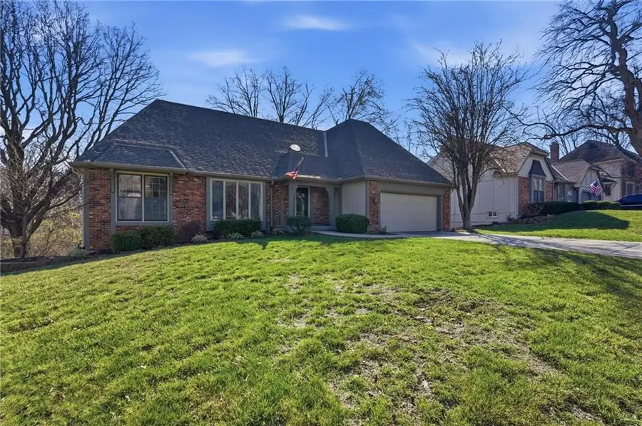 8505 Rosehill Road, Lenexa, KS 66215 - #3