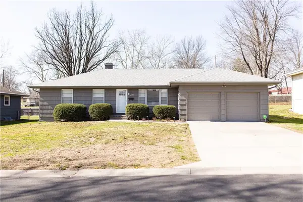 4980 NE Chouteau Drive, Kansas City, MO 64119