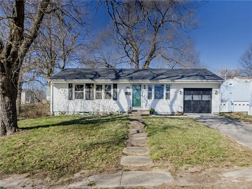 3500 N Mccoy Street, Independence, MO 64050 - #1