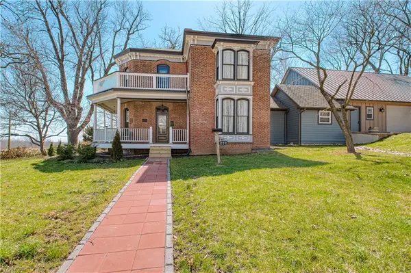 225 Groom Street, Liberty, MO 64068