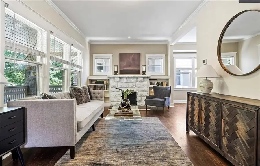 4510 Pennsylvania Avenue, Kansas City, MO 64111 - #3