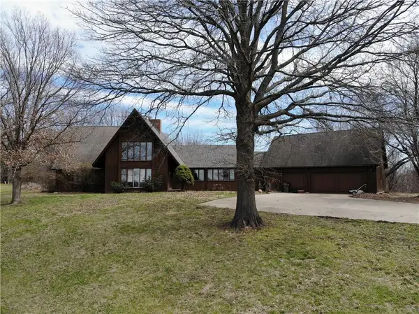 9955 NW Windover Drive Drive, Kansas City, MO 64153