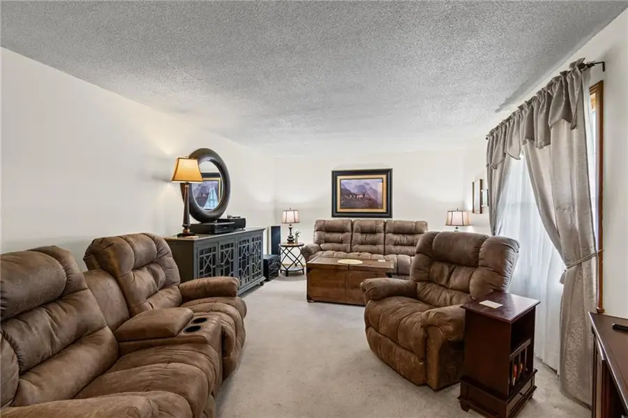 211 Rothrock Avenue, Richmond, MO 64085 - #2