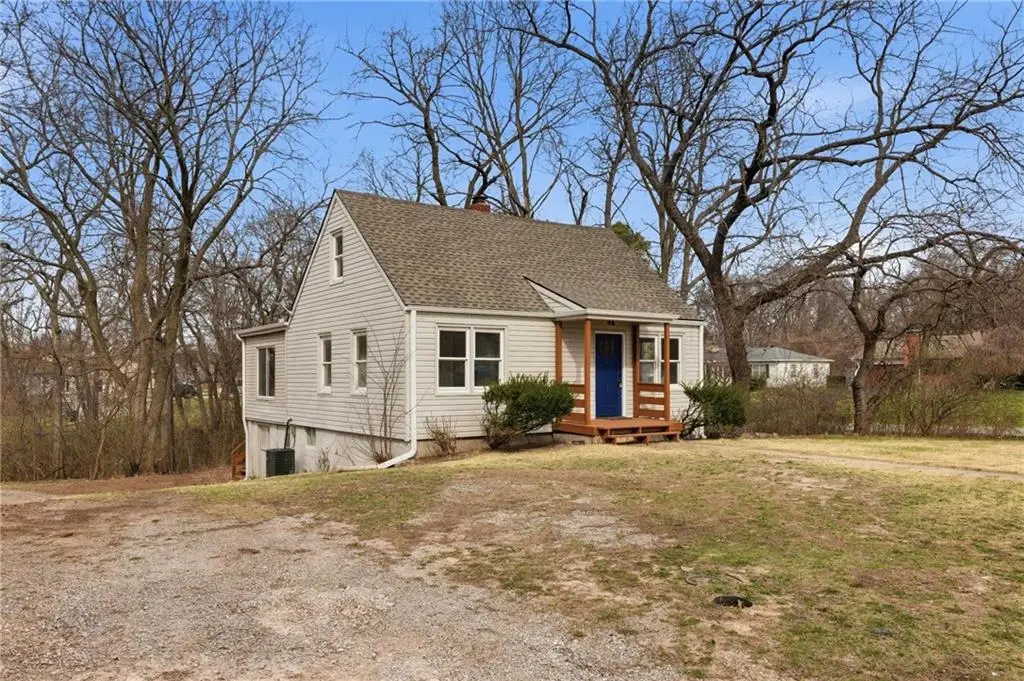 3900 Circle Drive, Independence, MO 64052 - #1