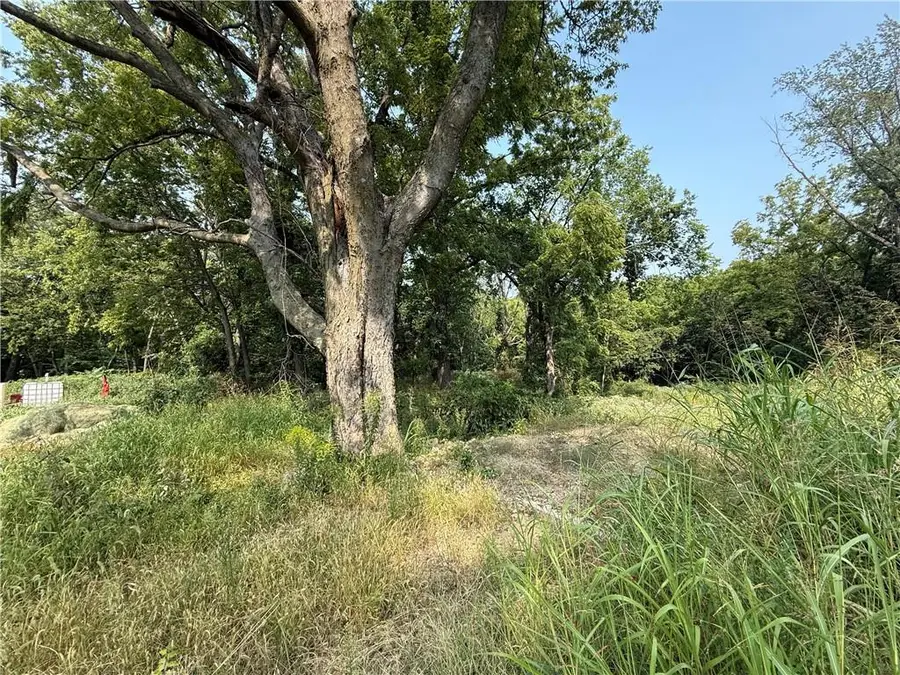 5202 Sewell Avenue, Kansas City, KS 66104 - #2