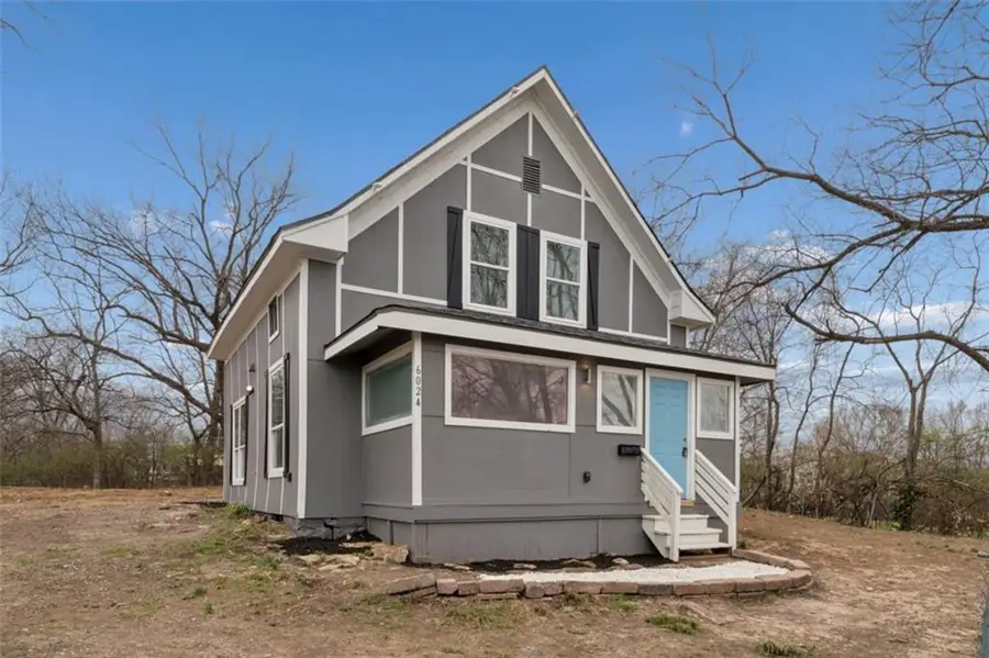 6024 Elmwood Avenue, Kansas City, MO 64130 - #2