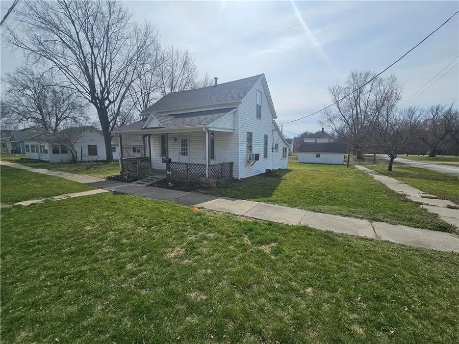 302 E Bird Street, Hamilton, MO 64644 - #2