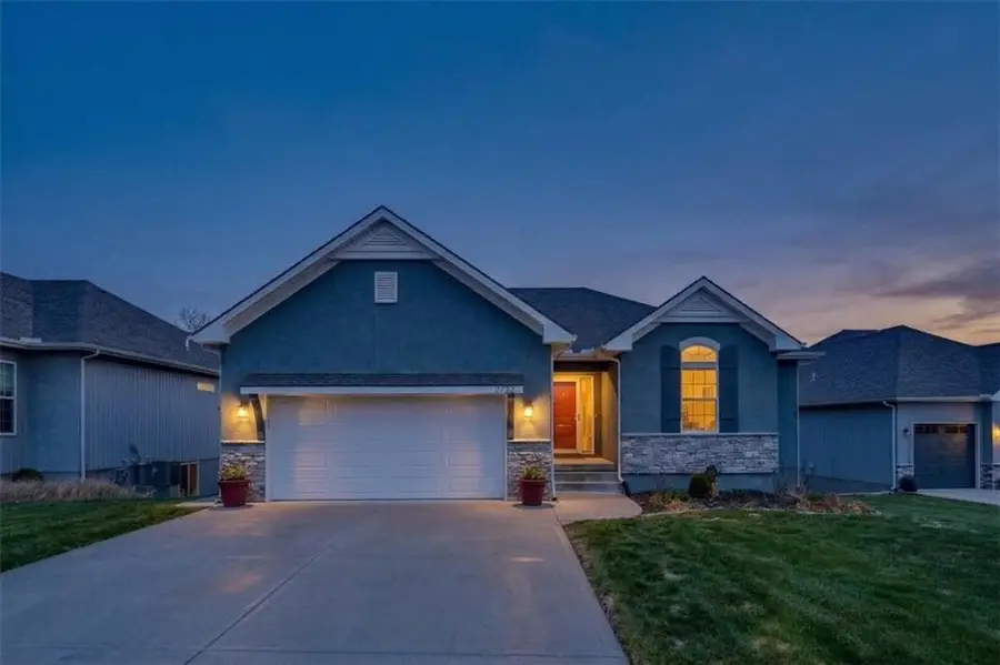 3732 NW 96th Place, Kansas City, MO 64154 - #2