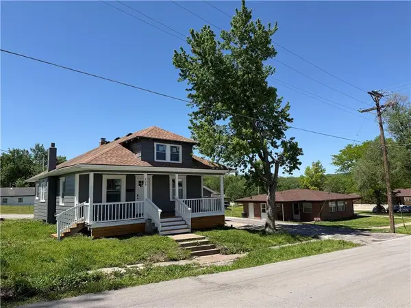 208 N Camden Street, Richmond, MO 64085