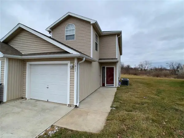 1611 SW Highland Drive, Lee's Summit, MO 64081