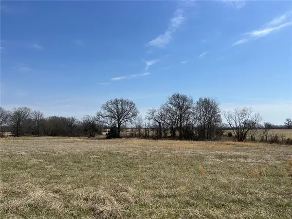 Bb Highway, Nevada, MO 64772