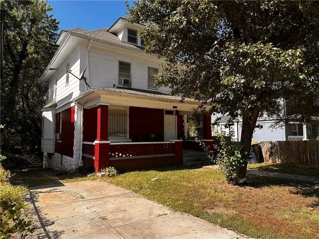 3620 Woodland Avenue, Kansas City, MO 64109 - #1