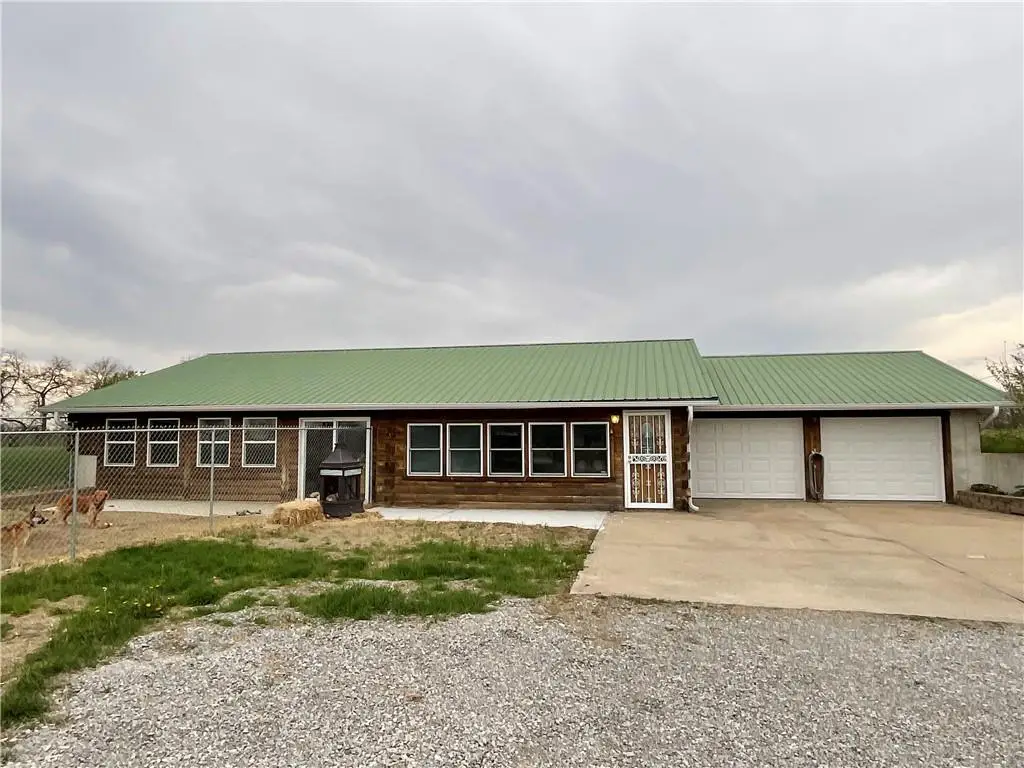 10697 SW 116 Highway, Lathrop, MO 64465 - #1