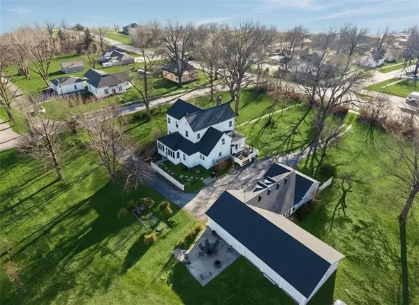 105 N 169 Highway, Gower, MO 64454