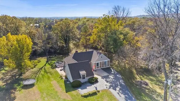 35809 E Ryan Road, Oak Grove, MO 64075