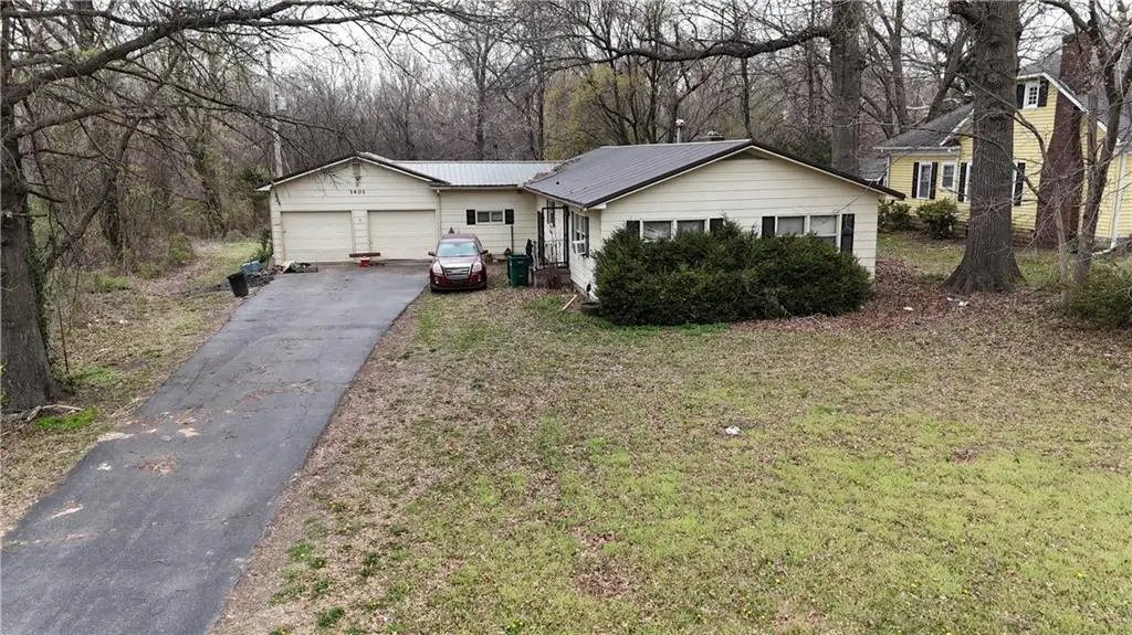 1401 N Main Street, Pittsburg, KS 66762 - #1