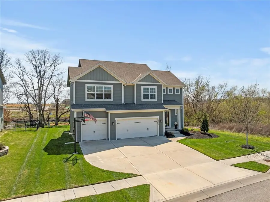 18531 W 194th Terrace, Spring Hill, KS 66083 - #2