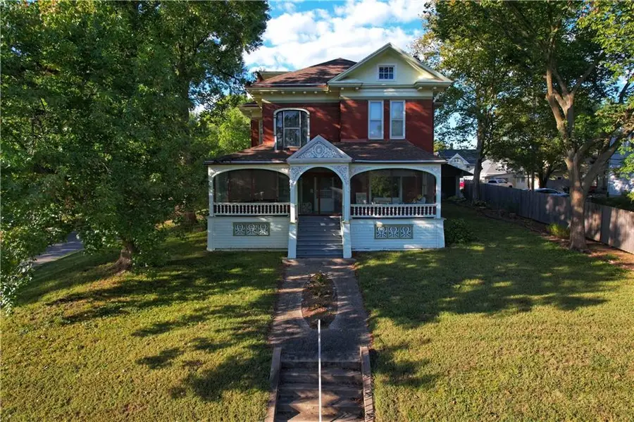 400 N 3rd Street, Atchison, KS 66002 - #2