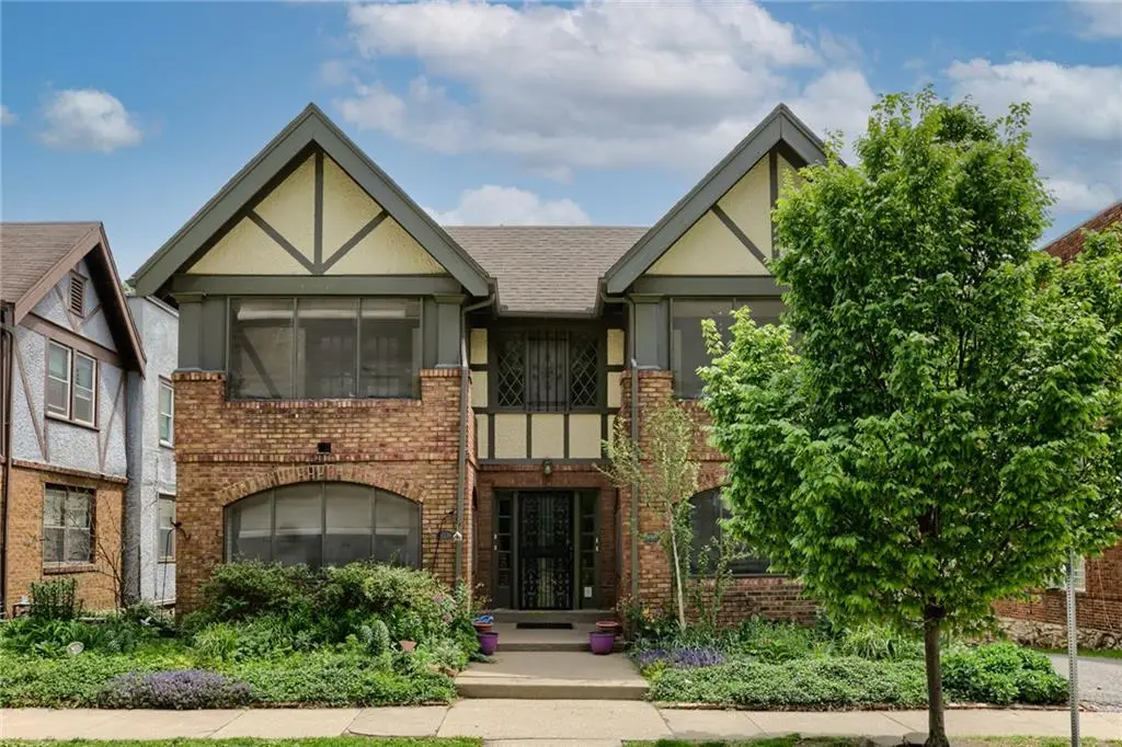 5039-41 Wyandotte Street, Kansas City, MO 64112 - #1