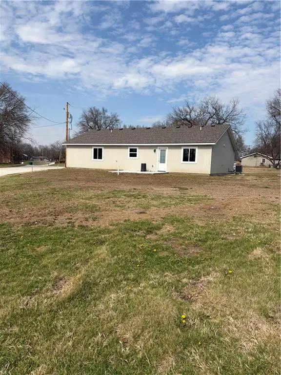 209 W 2nd Street, Creighton, MO 64739 - #3