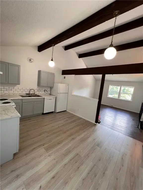 10514 E 41st Street, Kansas City, MO 64133