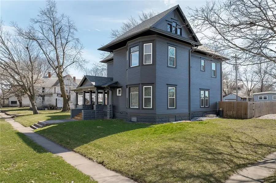 200 E Berry Street, Hamilton, MO 64644 - #3