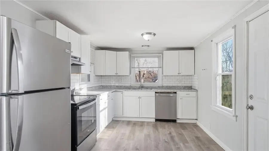 1017 E Smith Avenue, Independence, MO 64050 - #3