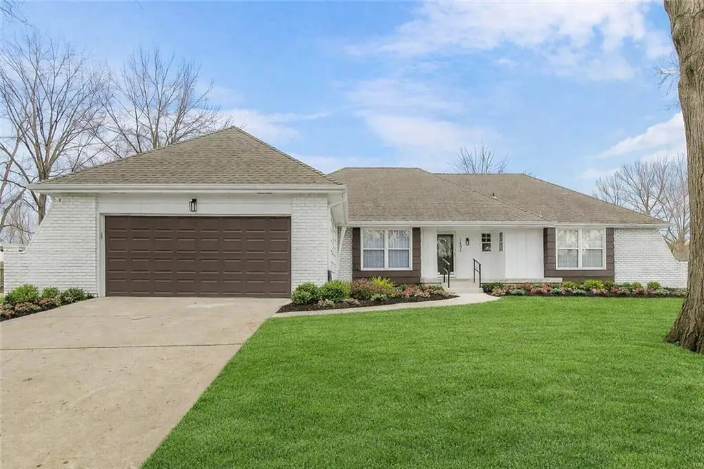 1402 SW Charleston Avenue W, Lees Summit, MO 64081 - #1