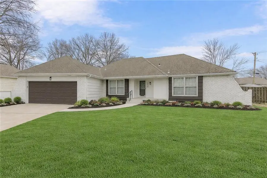 1402 SW Charleston Avenue W, Lees Summit, MO 64081 - #2
