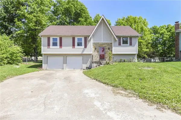 15906 W 154th Terrace, Olathe, KS 66062