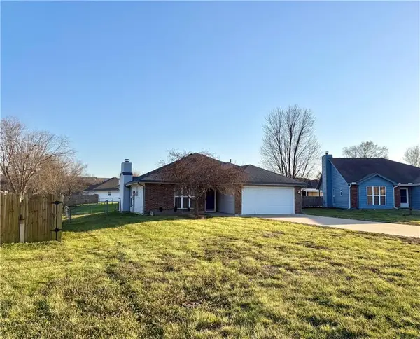 1004 Weschester Court, Warrensburg, MO 64093