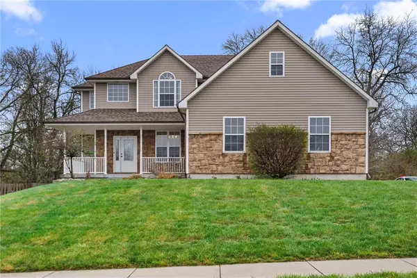 2213 SW Chase Drive, Lee's Summit, MO 64082