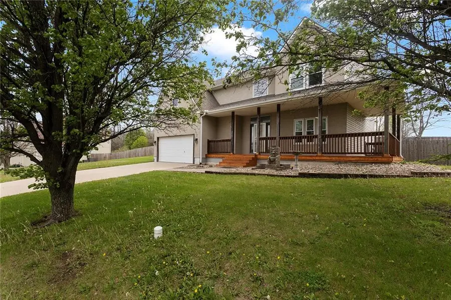 2305 SE Horseshoe Drive, Oak Grove, MO 64075 - #2