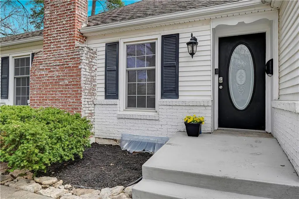 9709 State Line Road, Kansas City, MO 64114 - #1