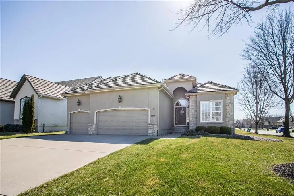 405 NW Greenview Drive, Lees Summit, MO 64064 - #1