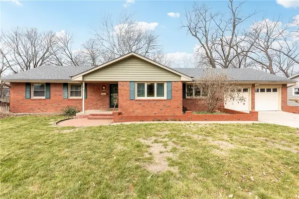 6138 Hemlock Street, Mission, KS 66202