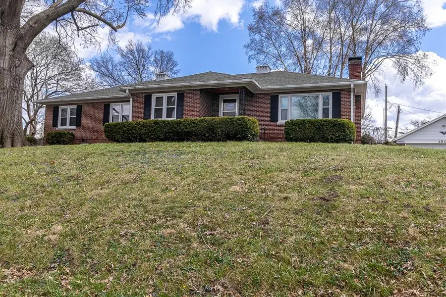 1505 S 39th Street, Saint Joseph, MO 64507 - #2