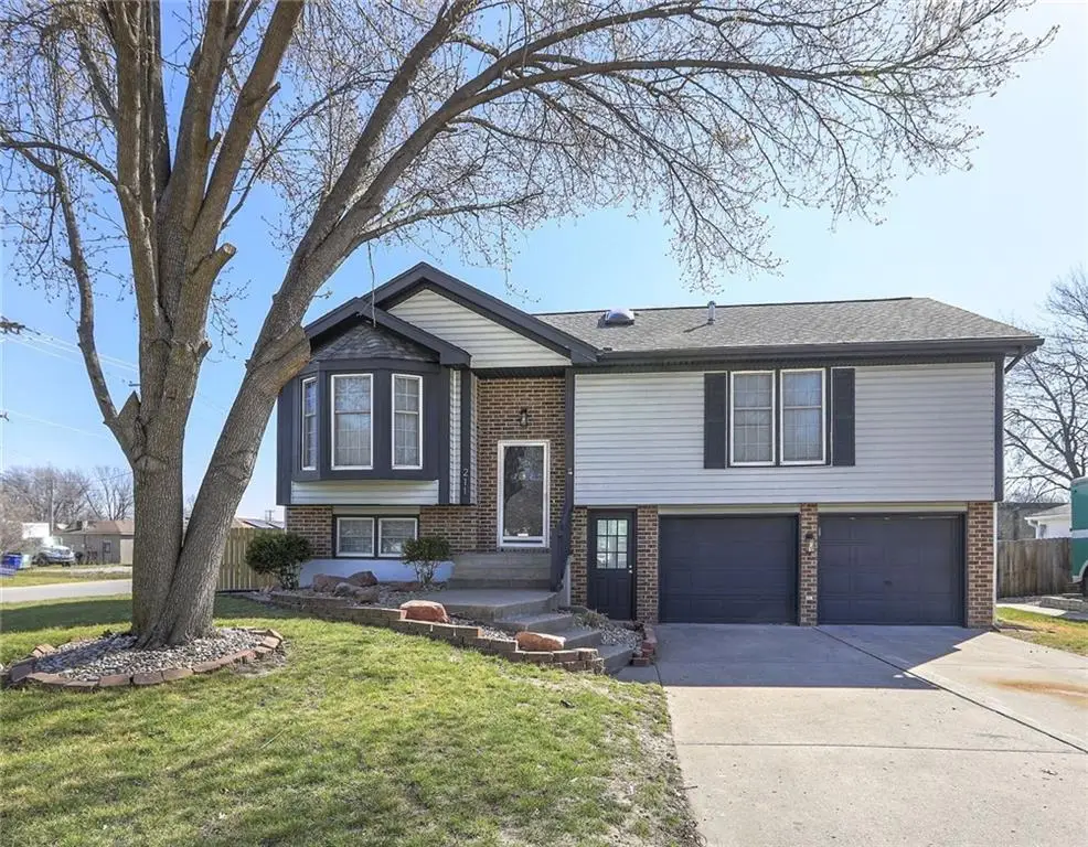 211 Gregg Street, Grain Valley, MO 64029 - #1