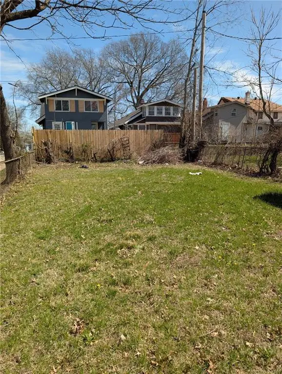 4201 S Benton Avenue, Kansas City, MO 64130 - #2