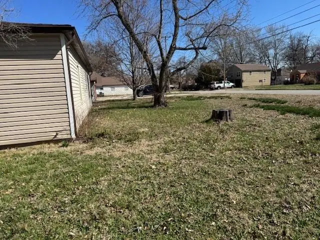 230 Allen Avenue, Chanute, KS 66720 - #2