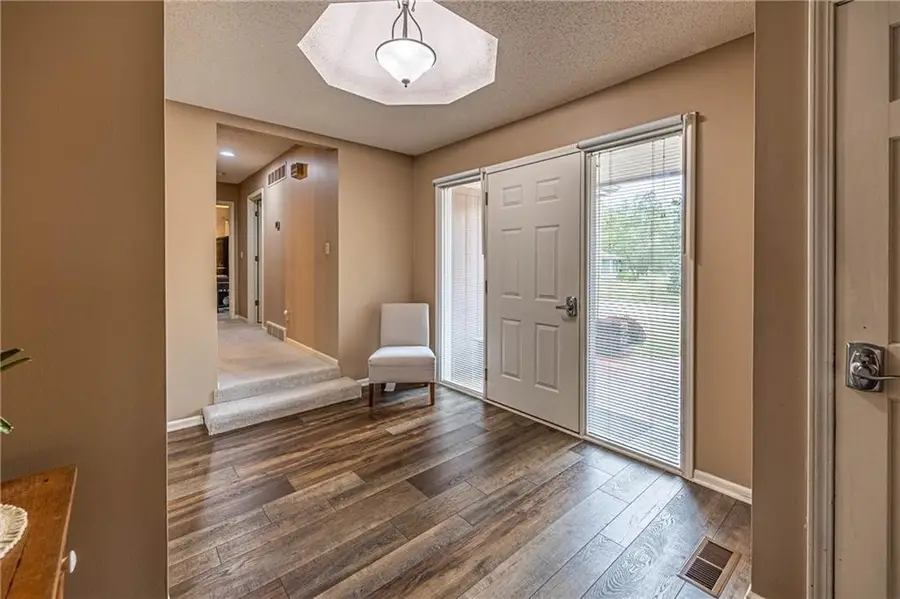 1804 S Nicklaus Drive, Clinton, MO 64735 - #2