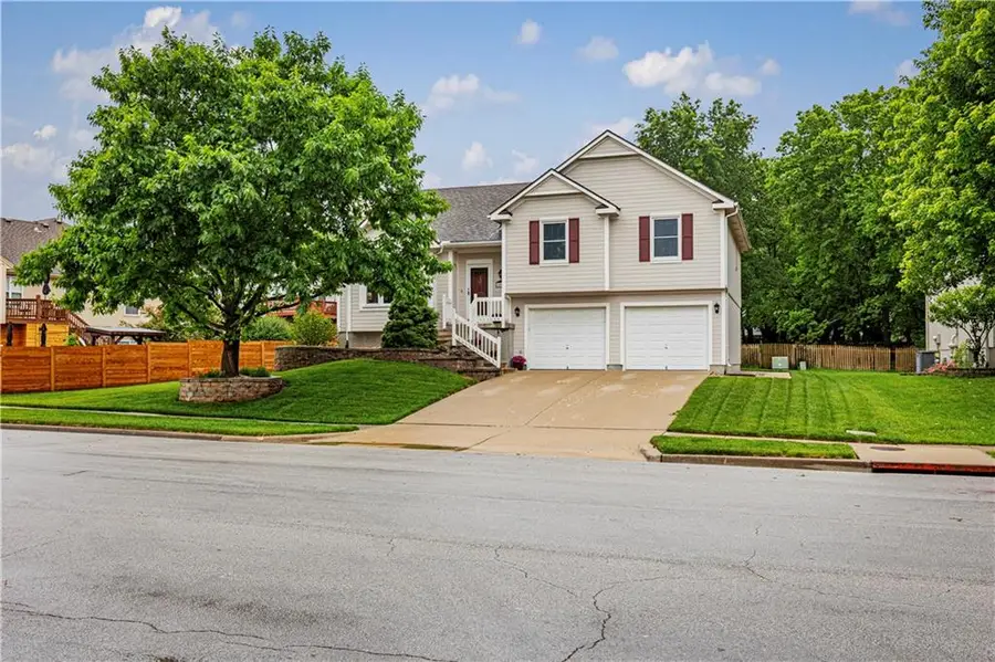 15678 S Lindenwood Drive, Olathe, KS 66062 - #2