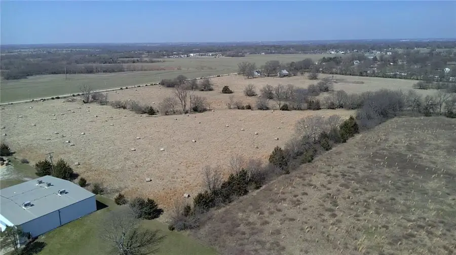 20305 Metcalf Avenue, Bucyrus, KS 66013 - #3