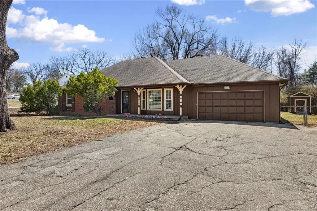 7129 E 87th Street, Kansas City, MO 64138 - #1