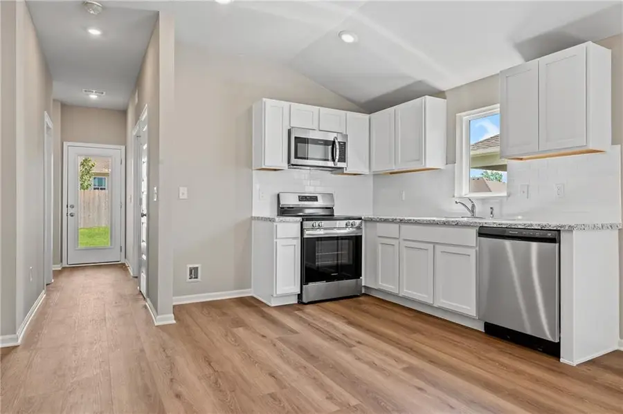 426 Rock Creek Drive, Tonganoxie, KS 66086 - #3