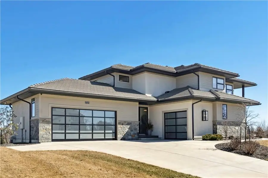 17329 Larsen Street, Overland Park, KS 66221 - #2