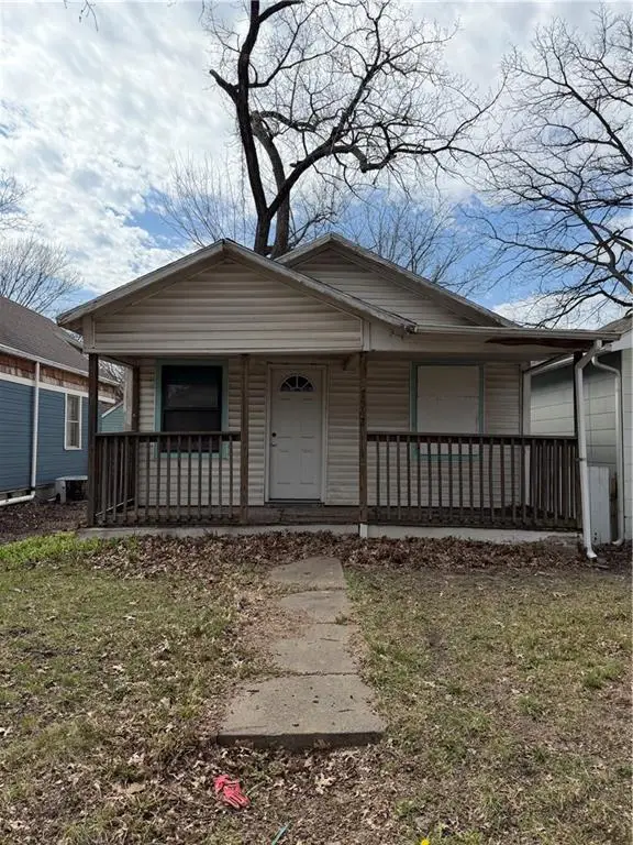 7542 Pennsylvania Avenue, Kansas City, MO 64114