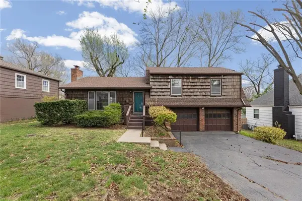 7545 Aberdeen Road, Prairie Village, KS 66208